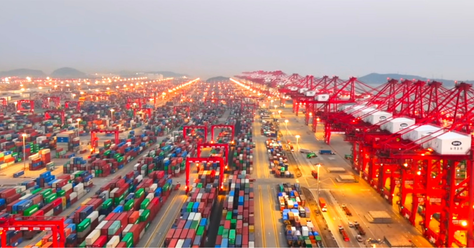 Photo port, piles de containers